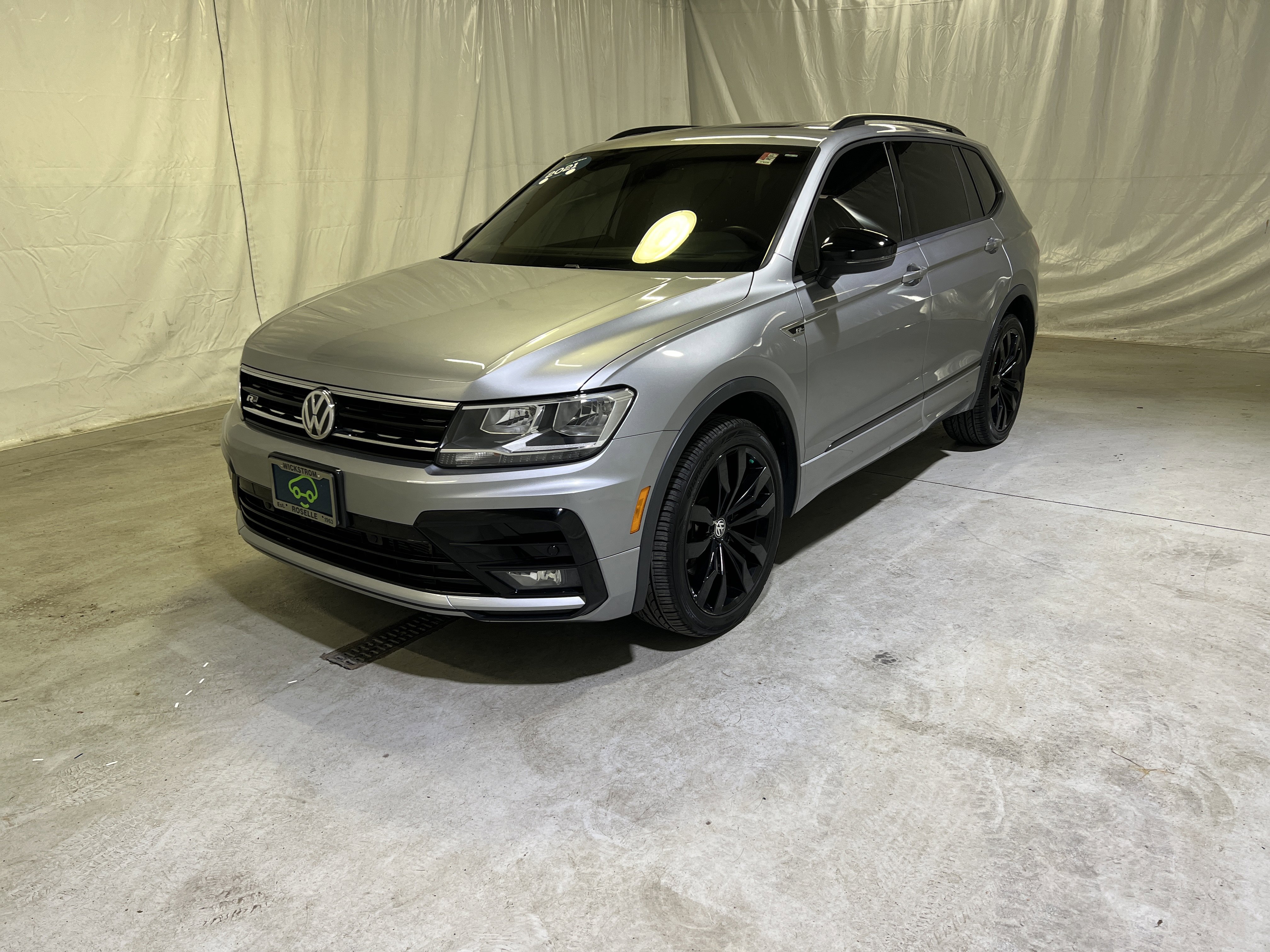 Used 2021 Volkswagen Tiguan SE R-Line w/ 3rd Row Seat Package AWD/4WD image 6