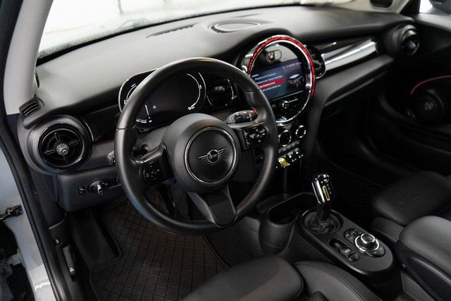 Used 2023 MINI Cooper SE image 3