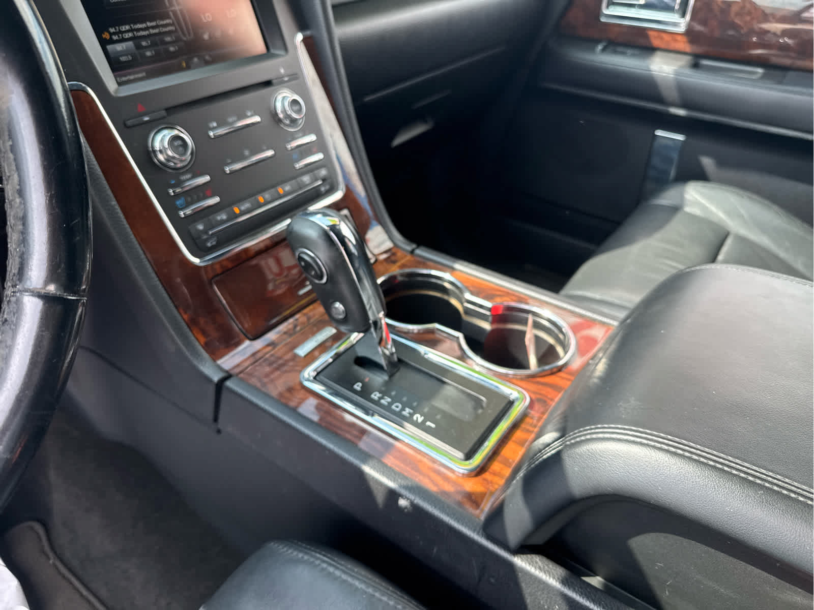 Used 2015 Lincoln Navigator 2WD image 29