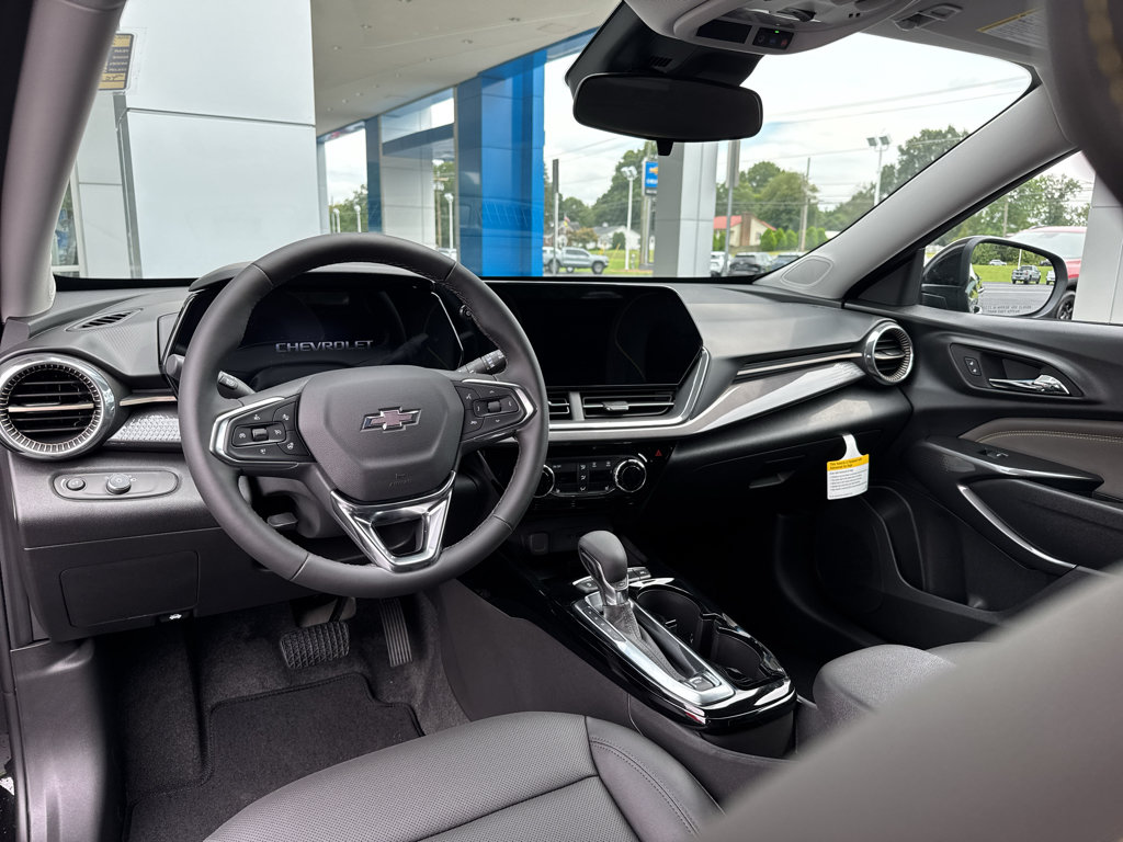 New 2026 Chevrolet Trax ACTIV w/ Sunroof Package FWD image 10