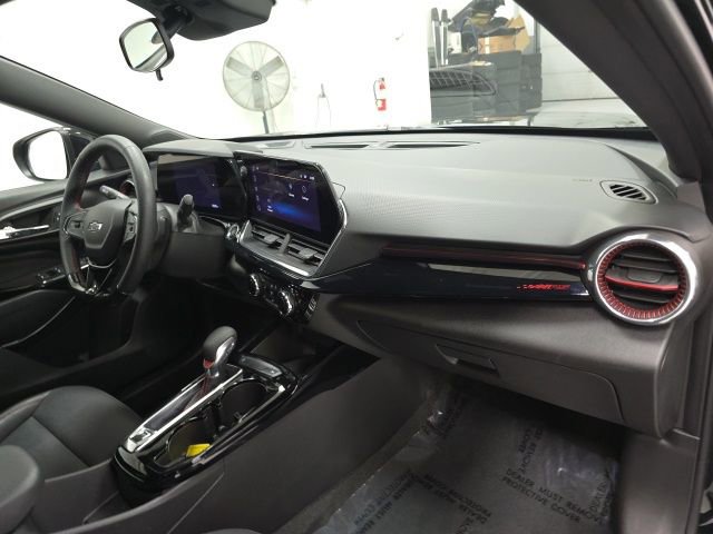 Certified 2025 Chevrolet Trax RS w/ Driver Confidence Package image 29