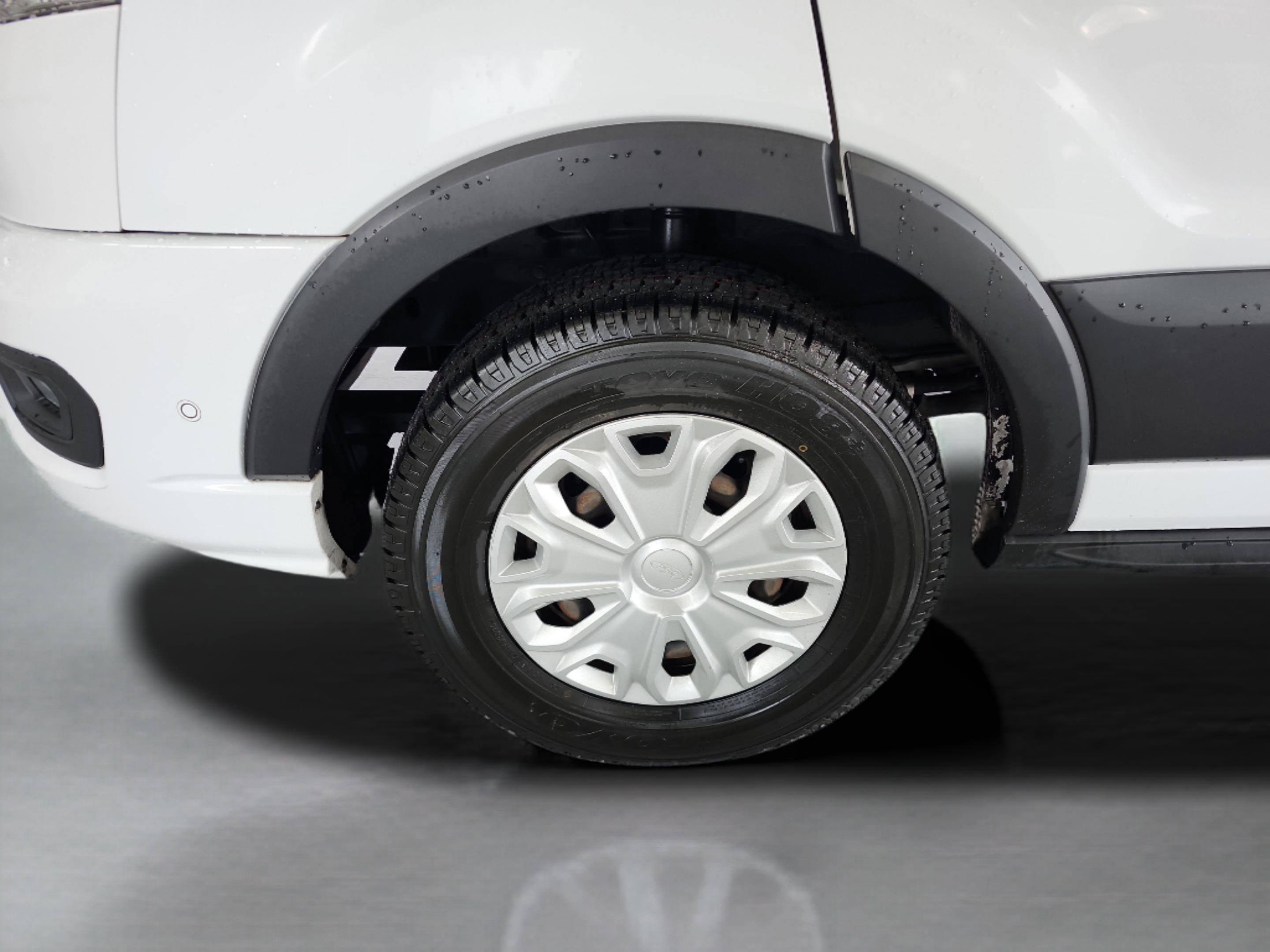 Used 2020 Ford Transit 350 XLT image 10