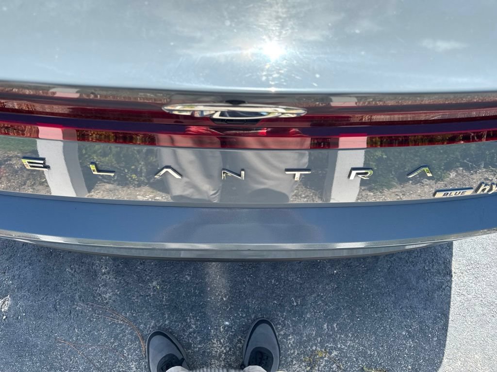 Used 2021 Hyundai Elantra Blue FWD image 20