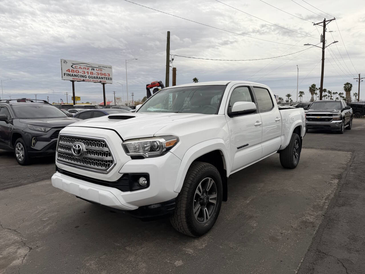 Used 2017 Toyota Tacoma TRD Sport w/ Tow Package image 4