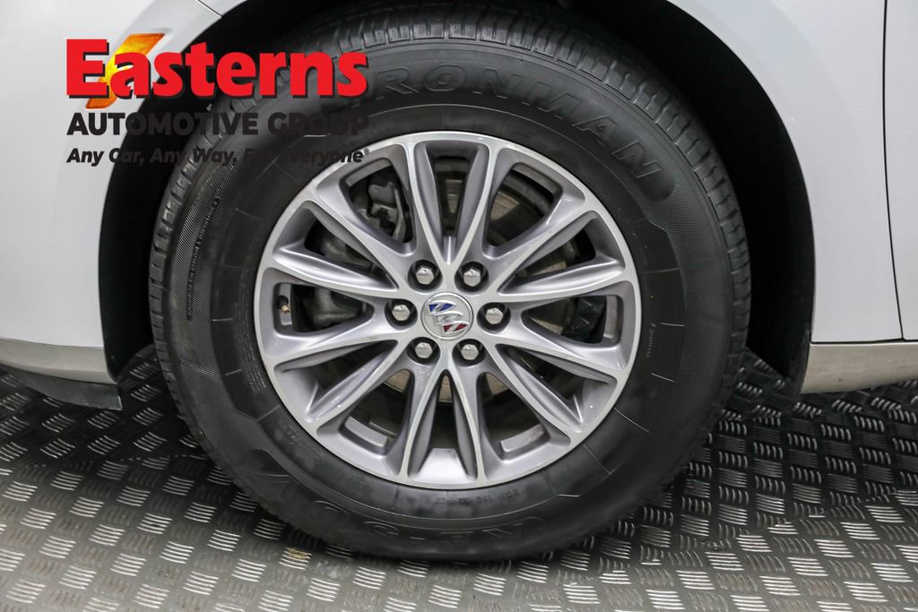 Used 2024 Buick Enclave Premium image 35