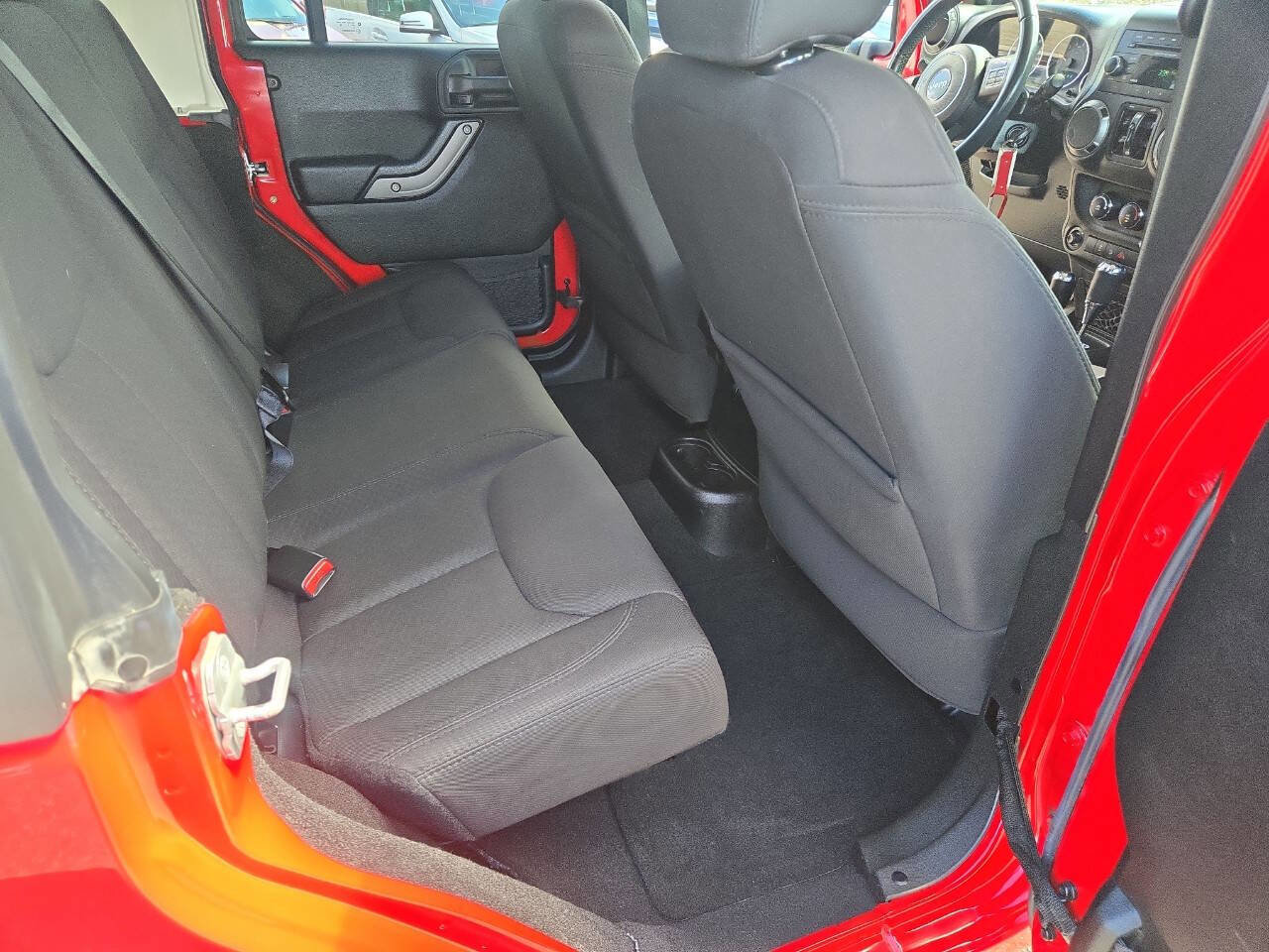 Used 2014 Jeep Wrangler Unlimited Sport w/ Quick Order Package 24S image 33