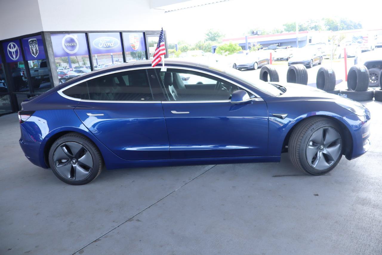 Used 2018 Tesla Model 3 Long Range RWD image 4