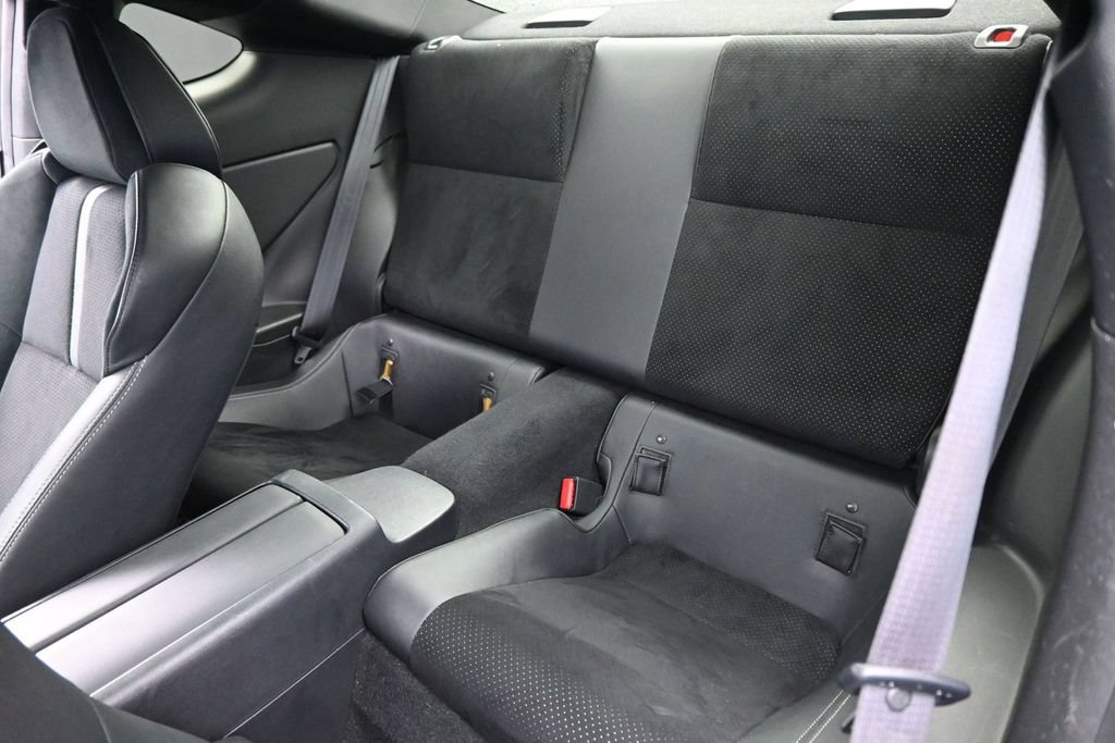 Used 2024 Toyota GR86 Premium RWD image 10