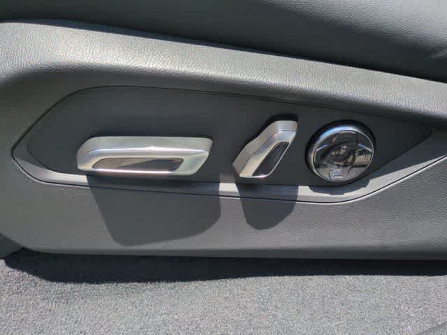 Certified 2026 Acura MDX FWD w/ Technology Package image 18