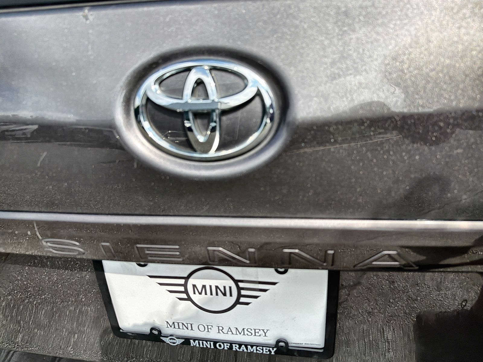 Used 2012 Toyota Sienna LE FWD image 15