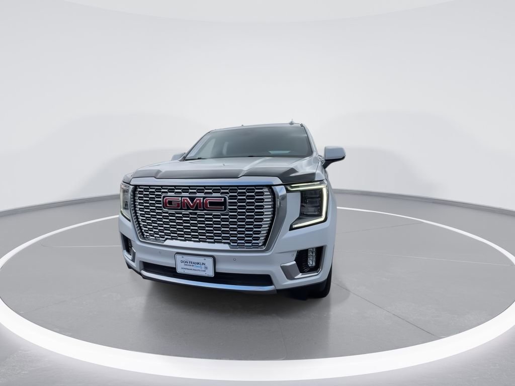 Used 2022 GMC Yukon XL Denali AWD/4WD image 3