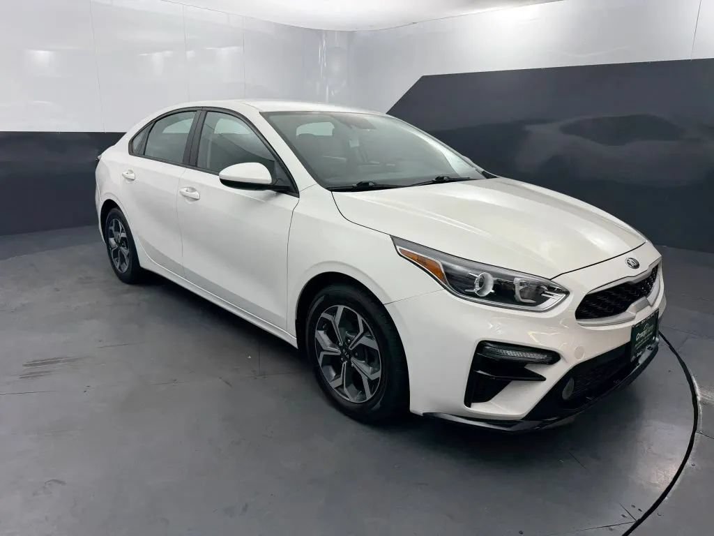 Used 2019 Kia Forte LXS FWD image 7