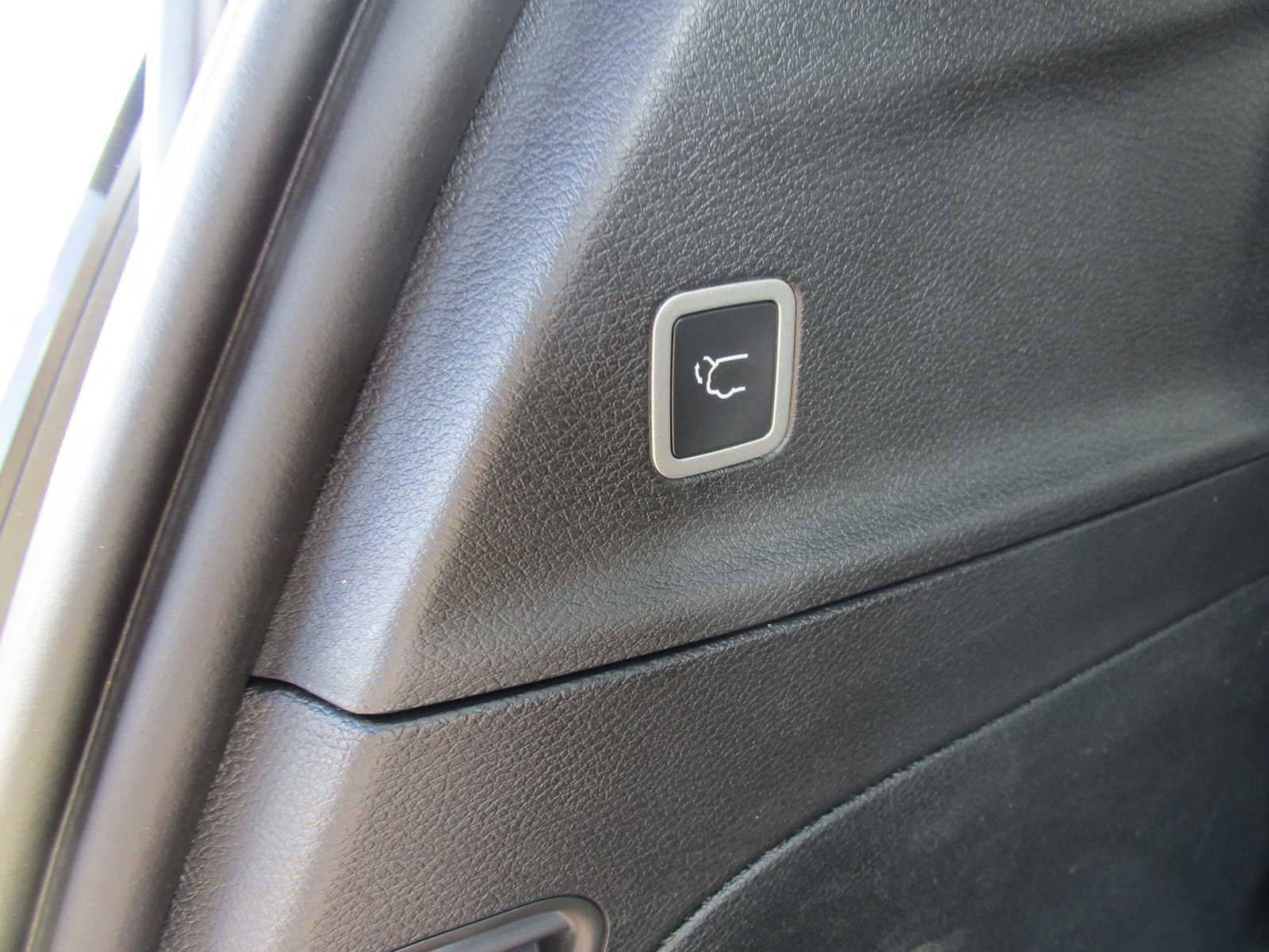 New 2026 Chrysler Pacifica Select FWD image 11