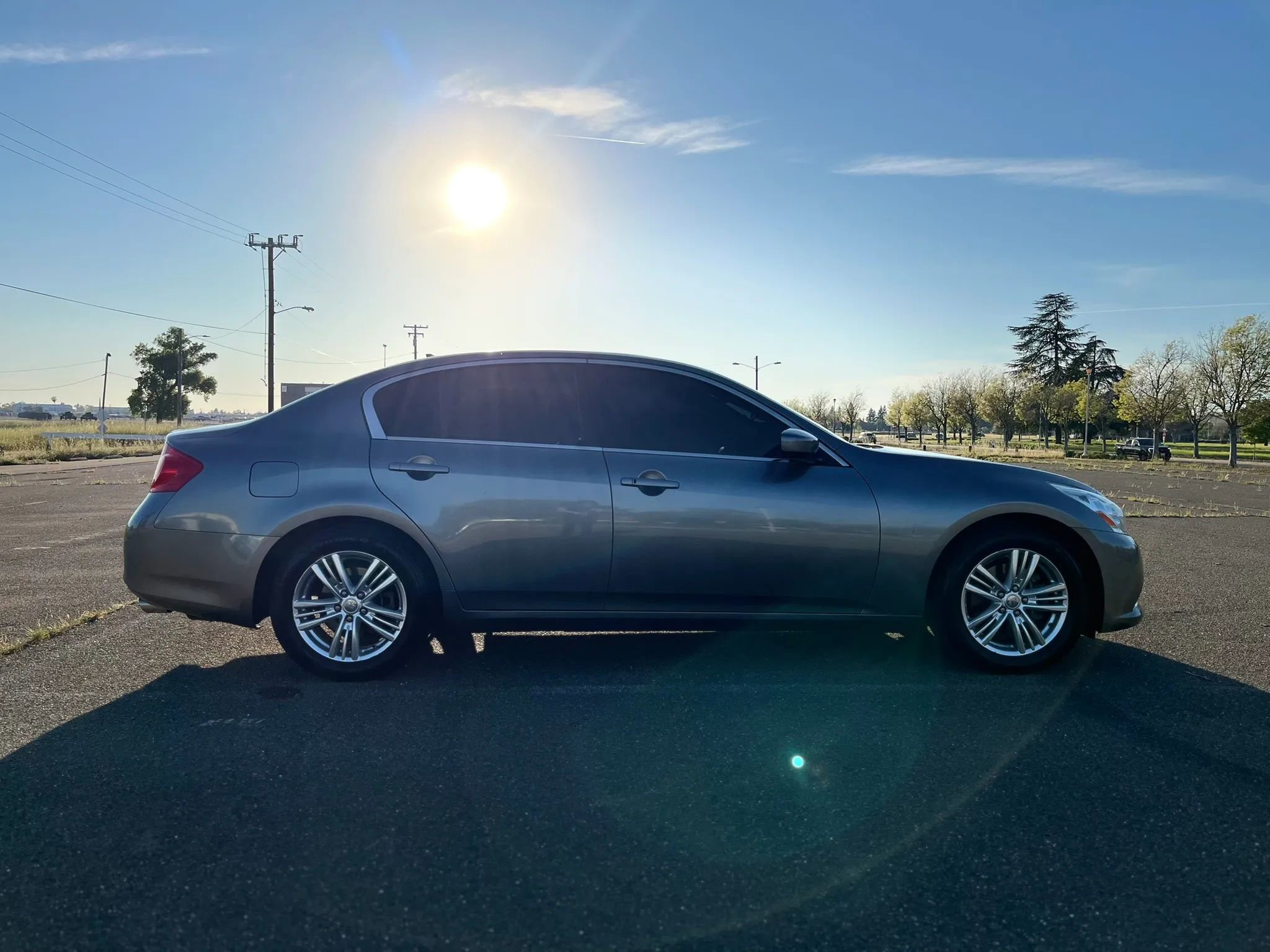 Used 2012 INFINITI G25 Journey RWD image 4