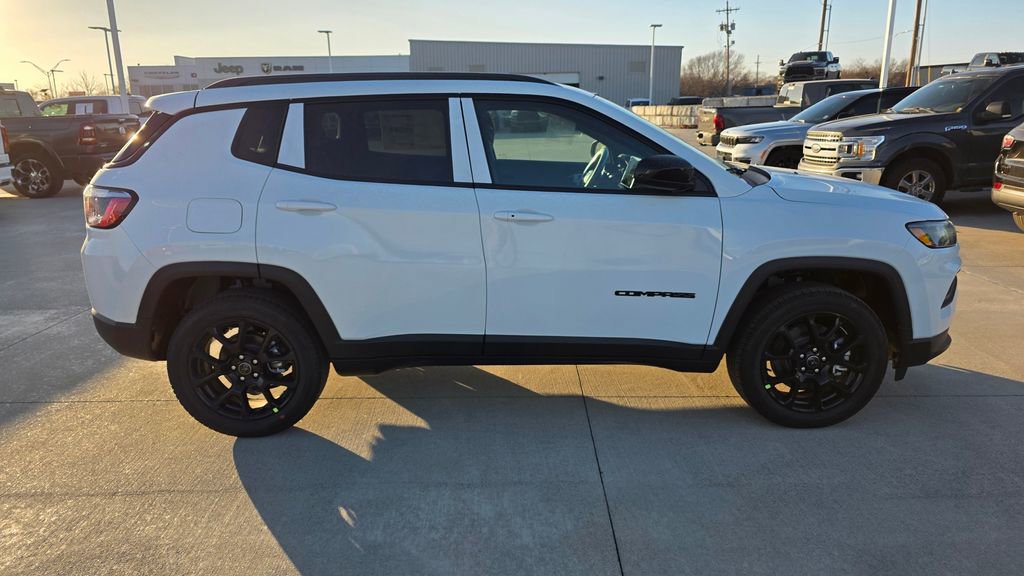 New 2026 Jeep Compass Latitude image 6