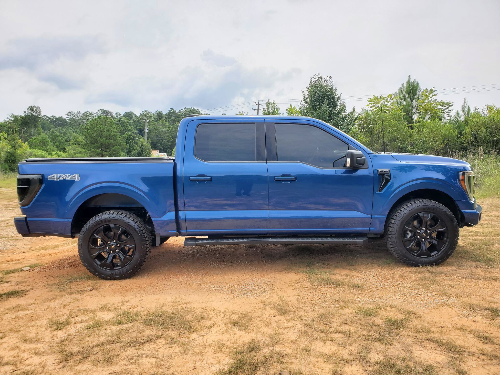 Used 2022 Ford F150 XLT w/ Equipment Group 302A High AWD/4WD image 15