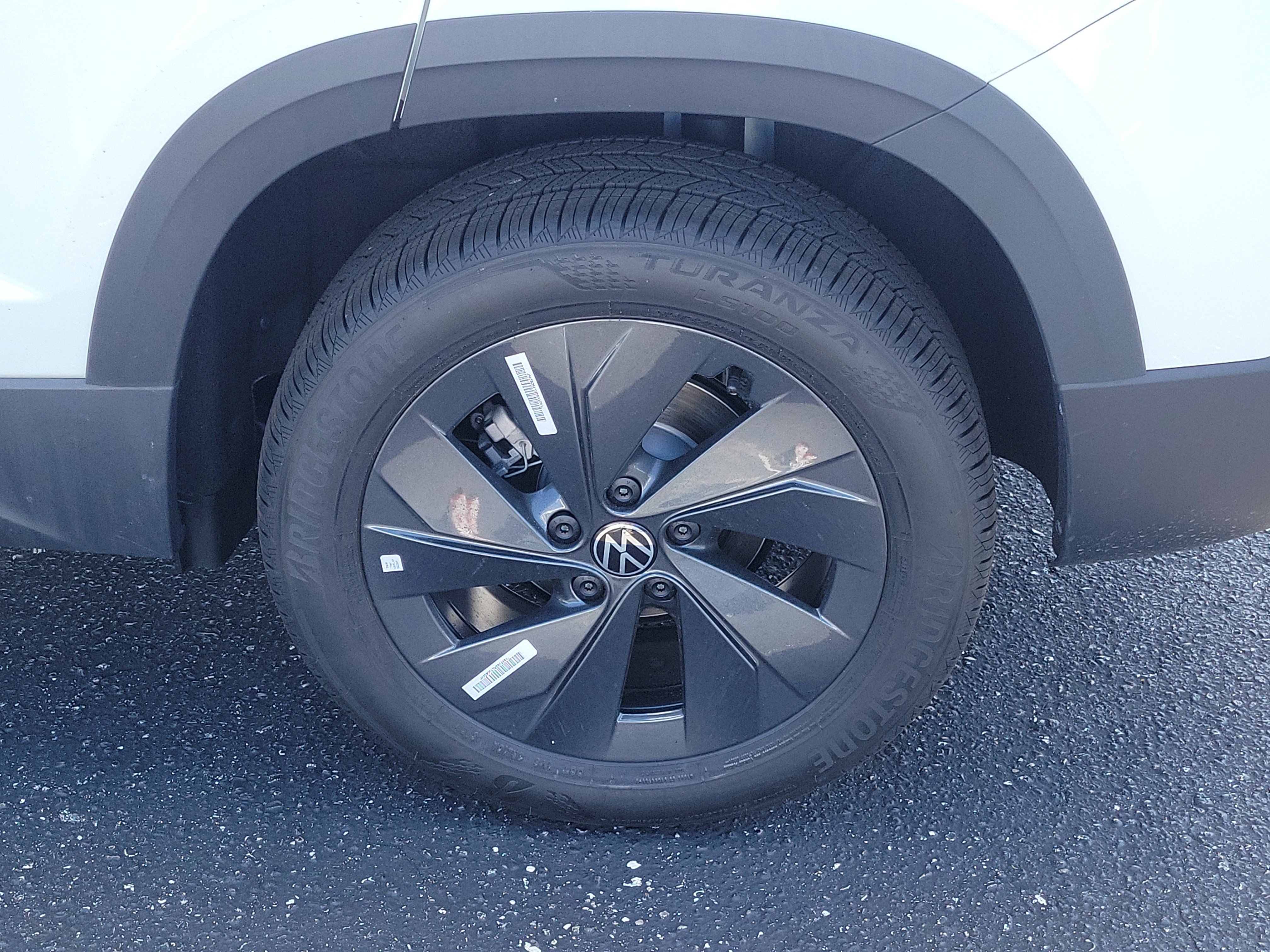New 2026 Volkswagen Taos S FWD image 31