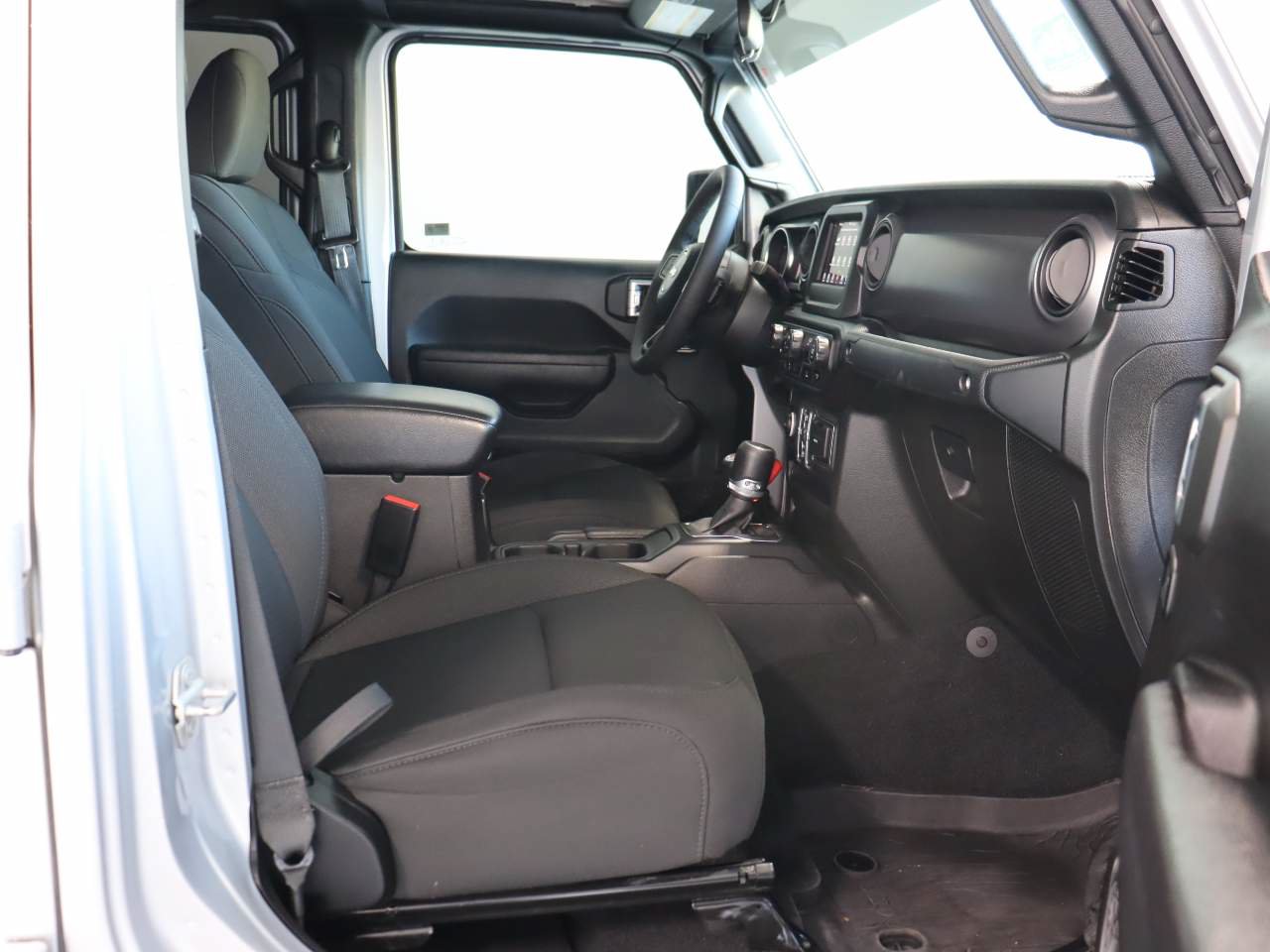 Used 2023 Jeep Gladiator Sport AWD/4WD image 19