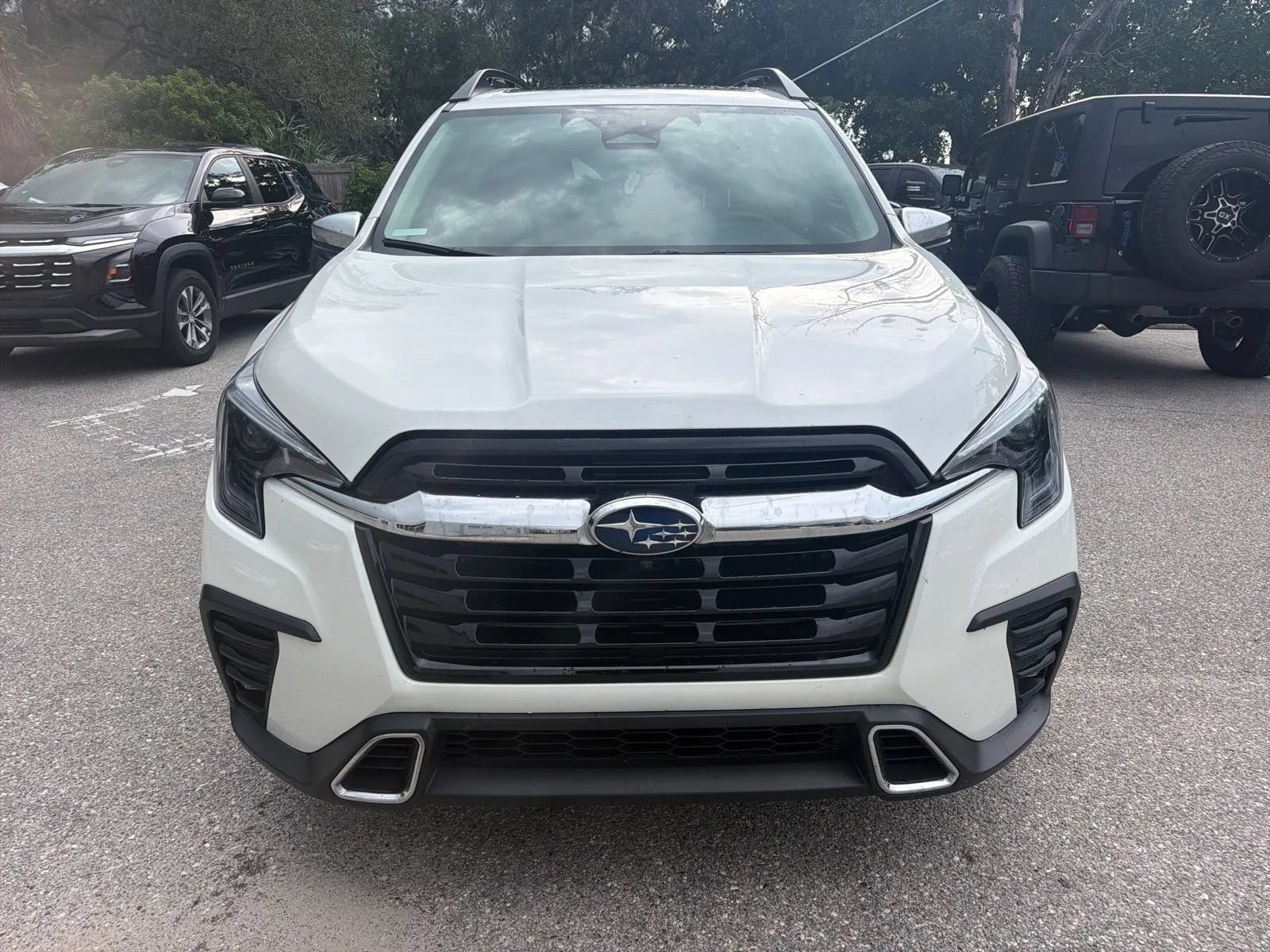 Used 2023 Subaru Ascent Touring AWD/4WD image 4