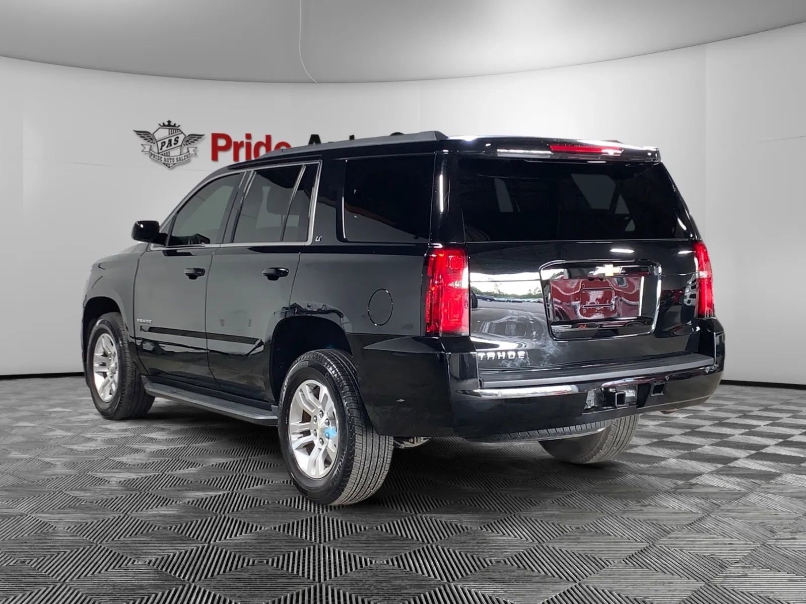 Used 2017 Chevrolet Tahoe LT image 5