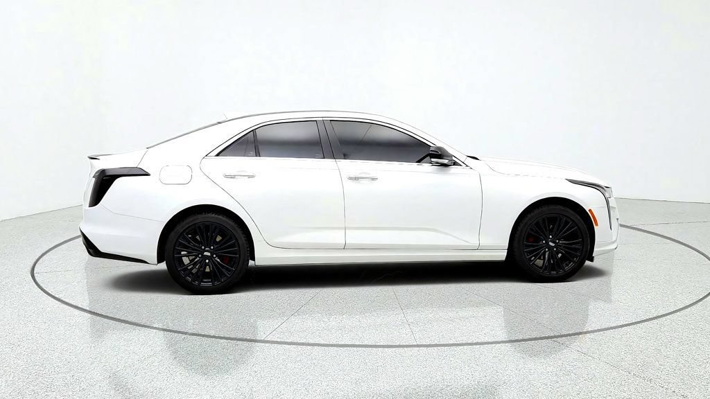 Used 2026 Cadillac CT4 Premium Luxury AWD/4WD image 4