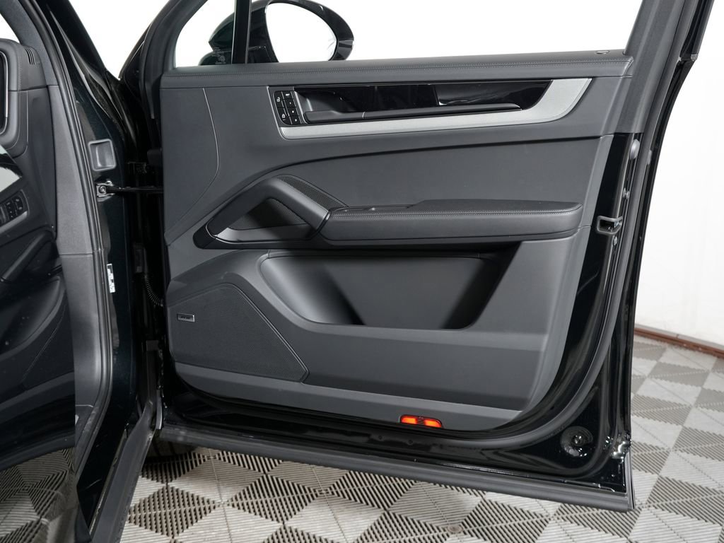 New 2026 Porsche Cayenne S AWD/4WD image 40