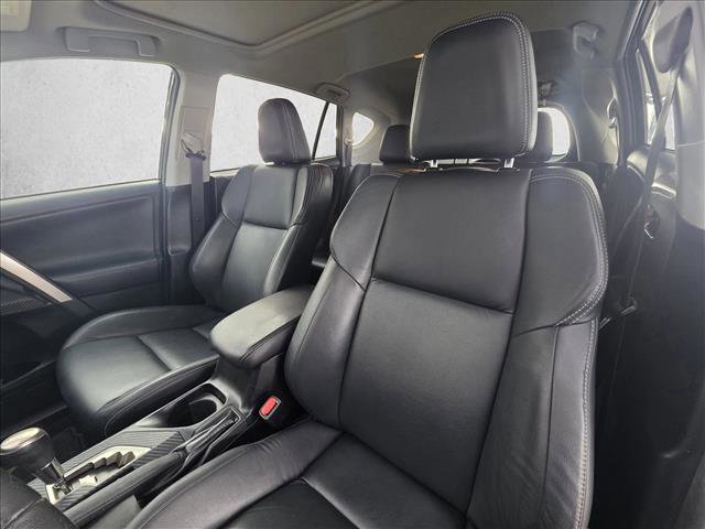 Used 2015 Toyota RAV4 Limited w/ Technology Package AWD/4WD image 14