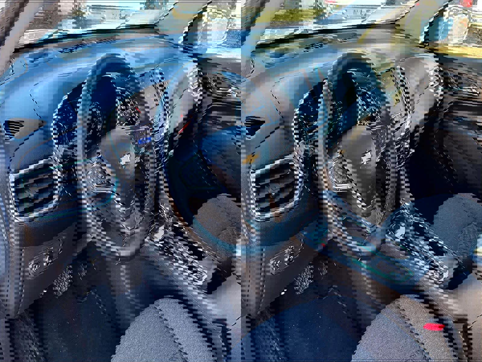 Used 2023 Chevrolet Equinox LT image 8