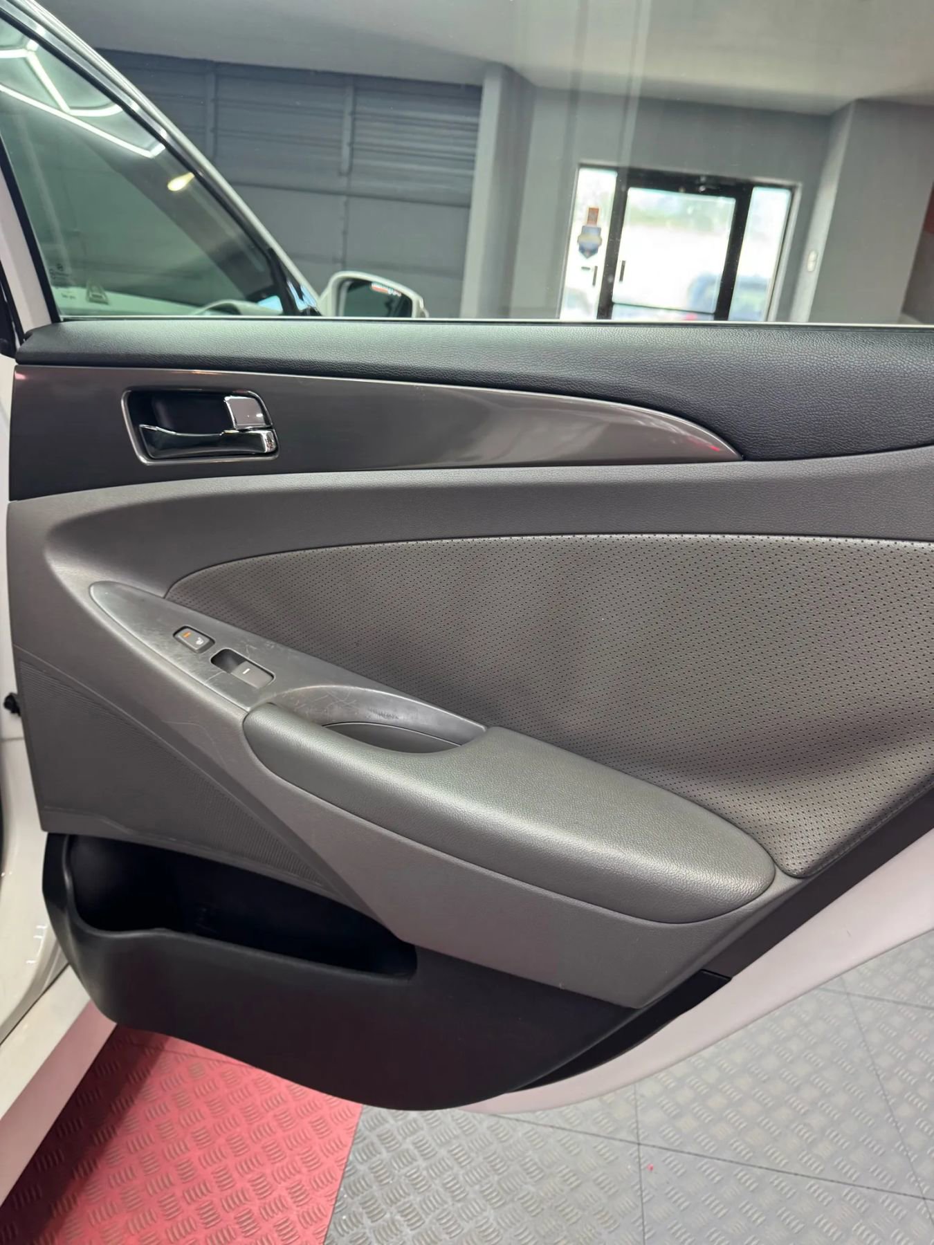 Used 2013 Hyundai Sonata Limited image 27