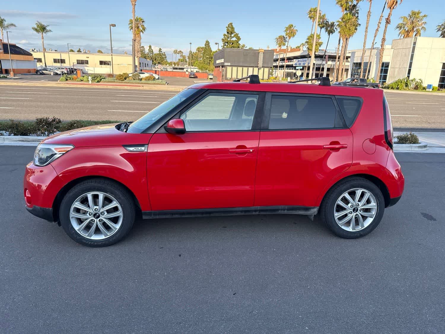 Used 2018 Kia Soul + FWD image 24