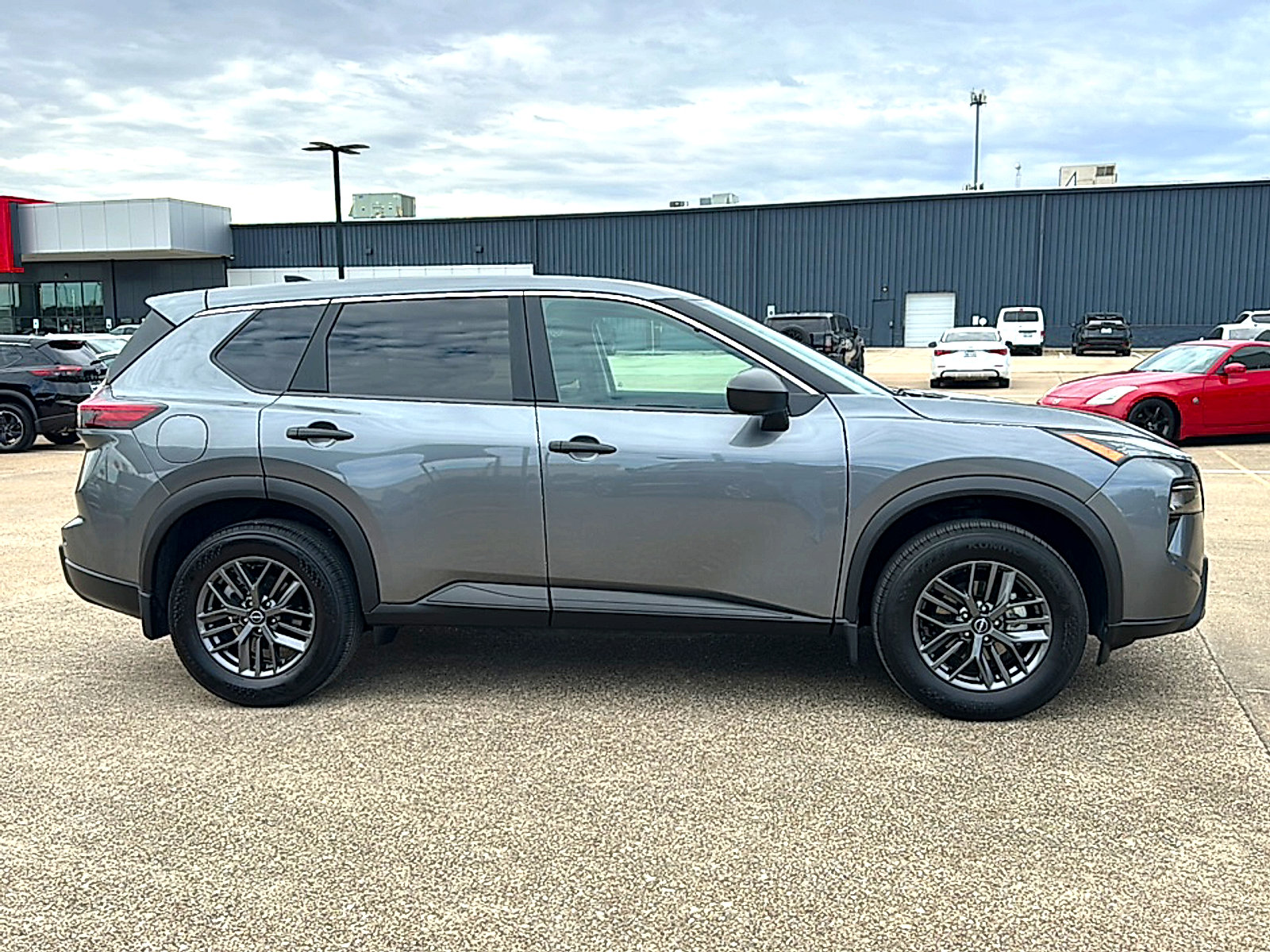 Certified 2025 Nissan Rogue S image 9