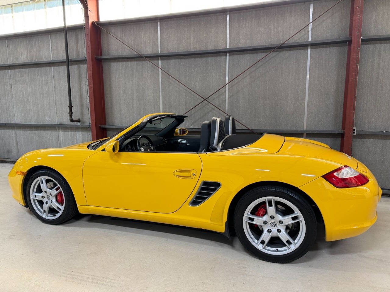 Used 2005 Porsche Boxster S RWD image 7