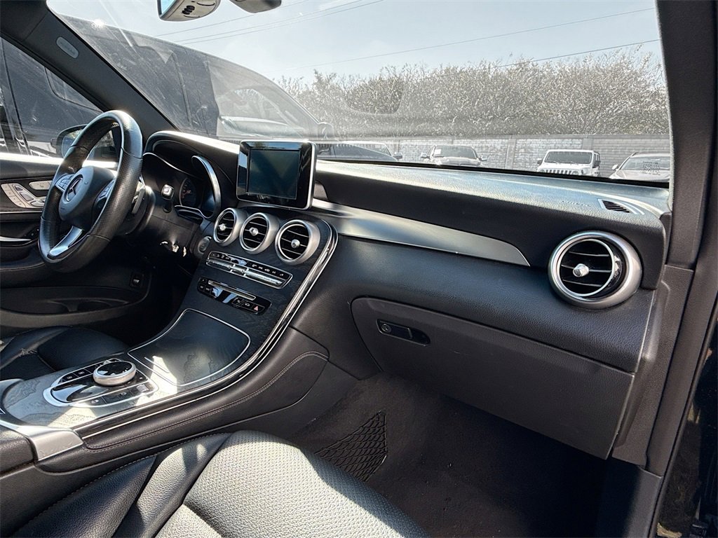 Used 2017 Mercedes-Benz GLC 300 w/ Premium 1 Package image 30