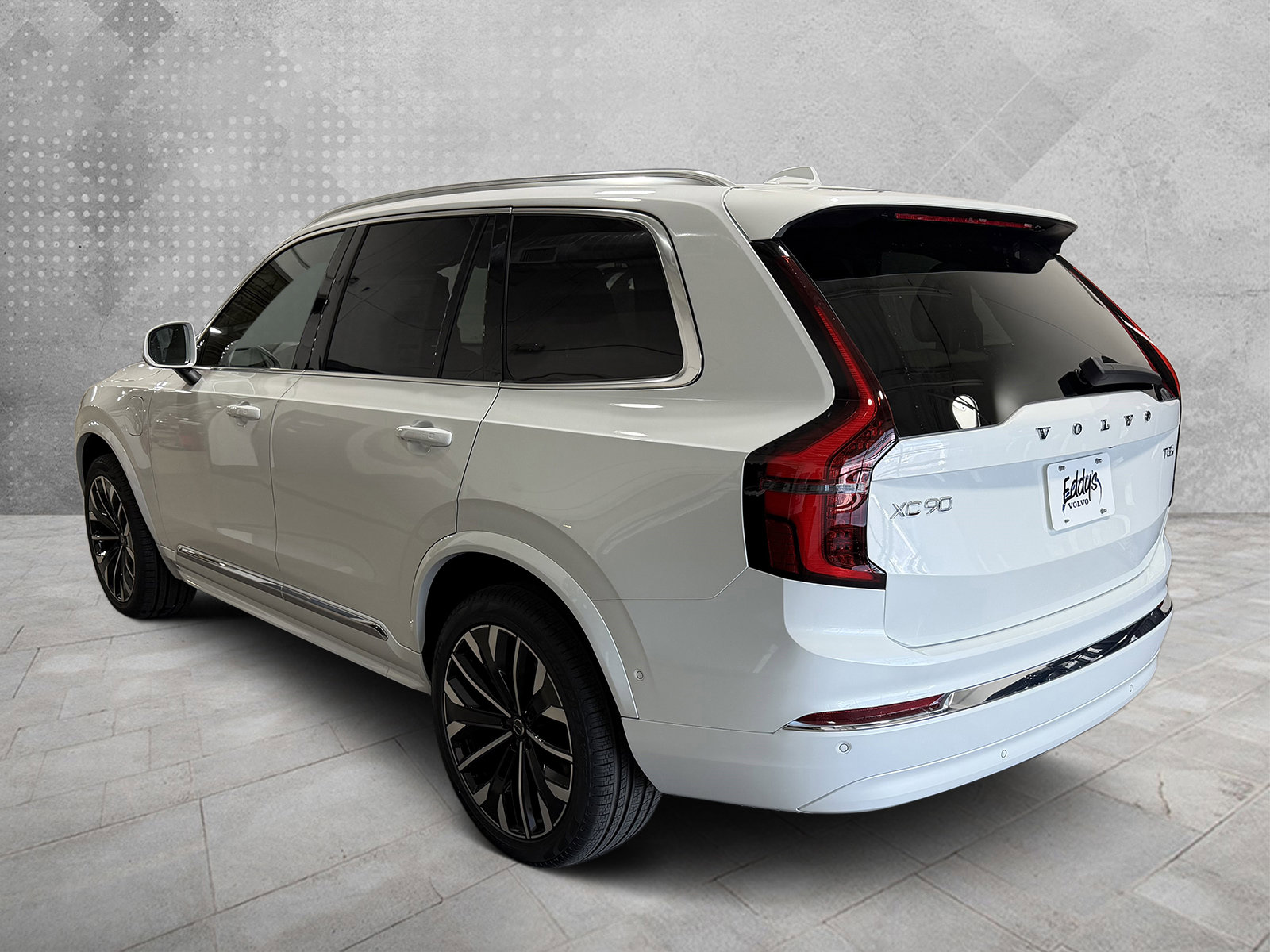 New 2026 Volvo XC90 T8 Plus w/ Protection Package AWD/4WD image 6