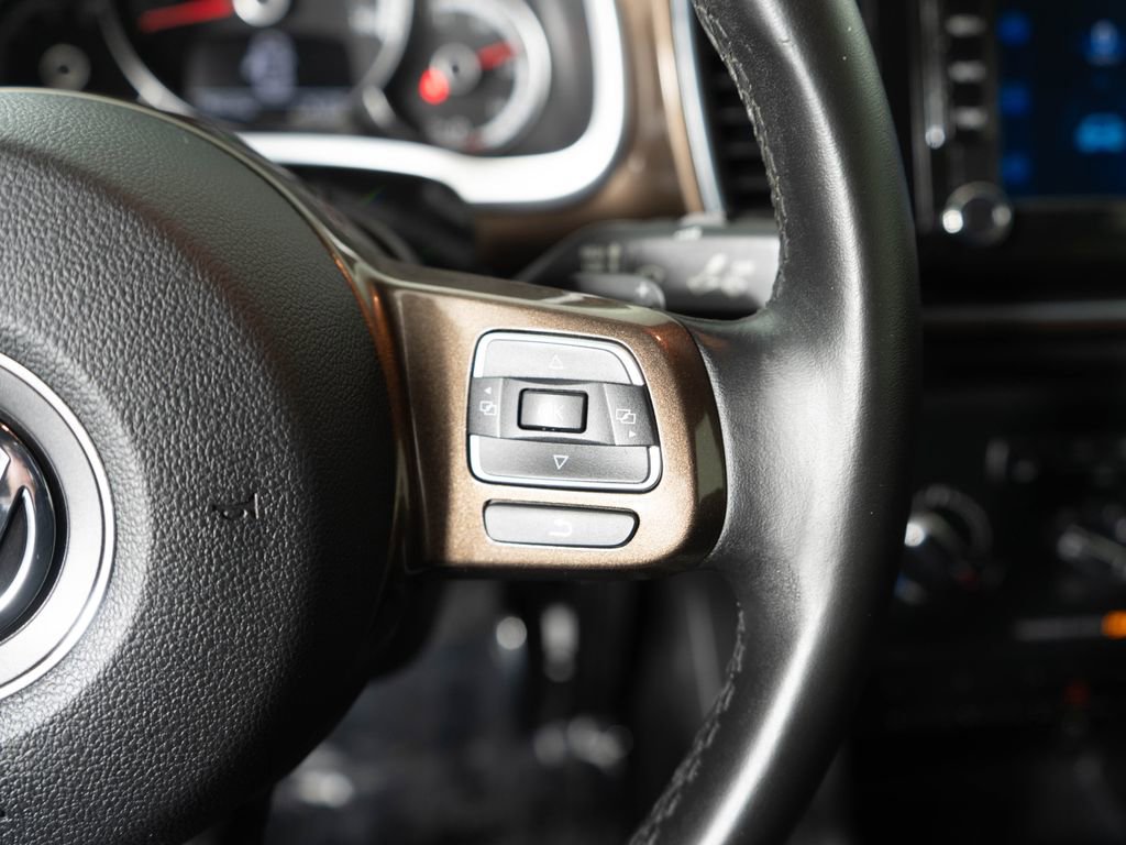 Used 2013 Volkswagen Beetle TDI FWD image 15