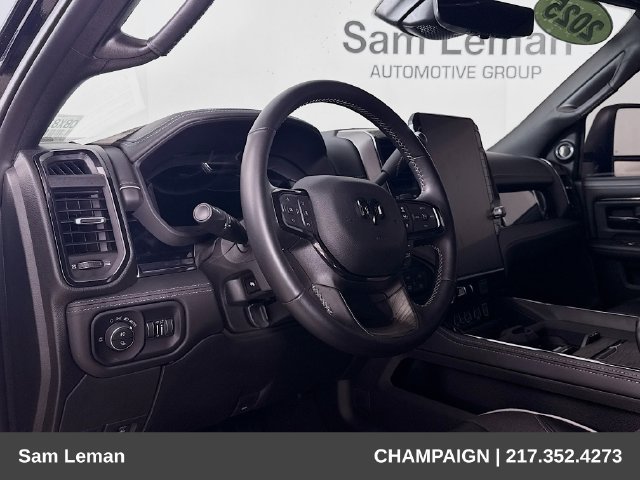 Used 2025 RAM 2500 Limited AWD/4WD image 9