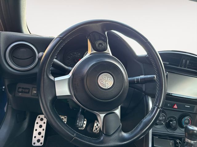 Used 2018 Toyota 86 image 12