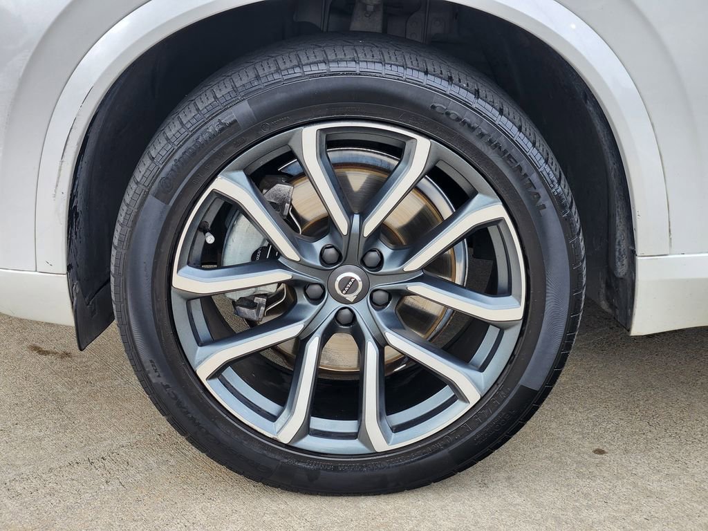 Used 2016 Volvo XC90 T6 Momentum w/ Momentum Plus Package image 10