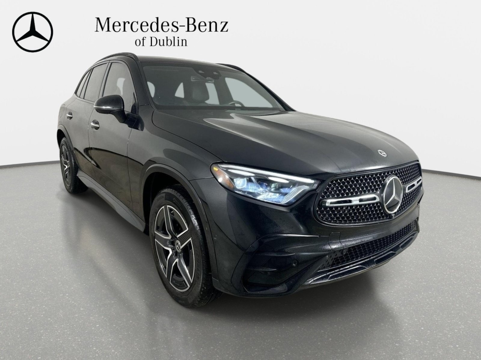 Used 2024 Mercedes-Benz GLC 300 4MATIC image 3