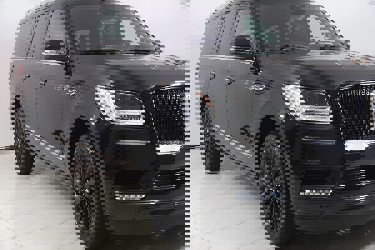 Used 2020 Lincoln Navigator L Reserve w/ Equipment Group 208A Reserve image 44