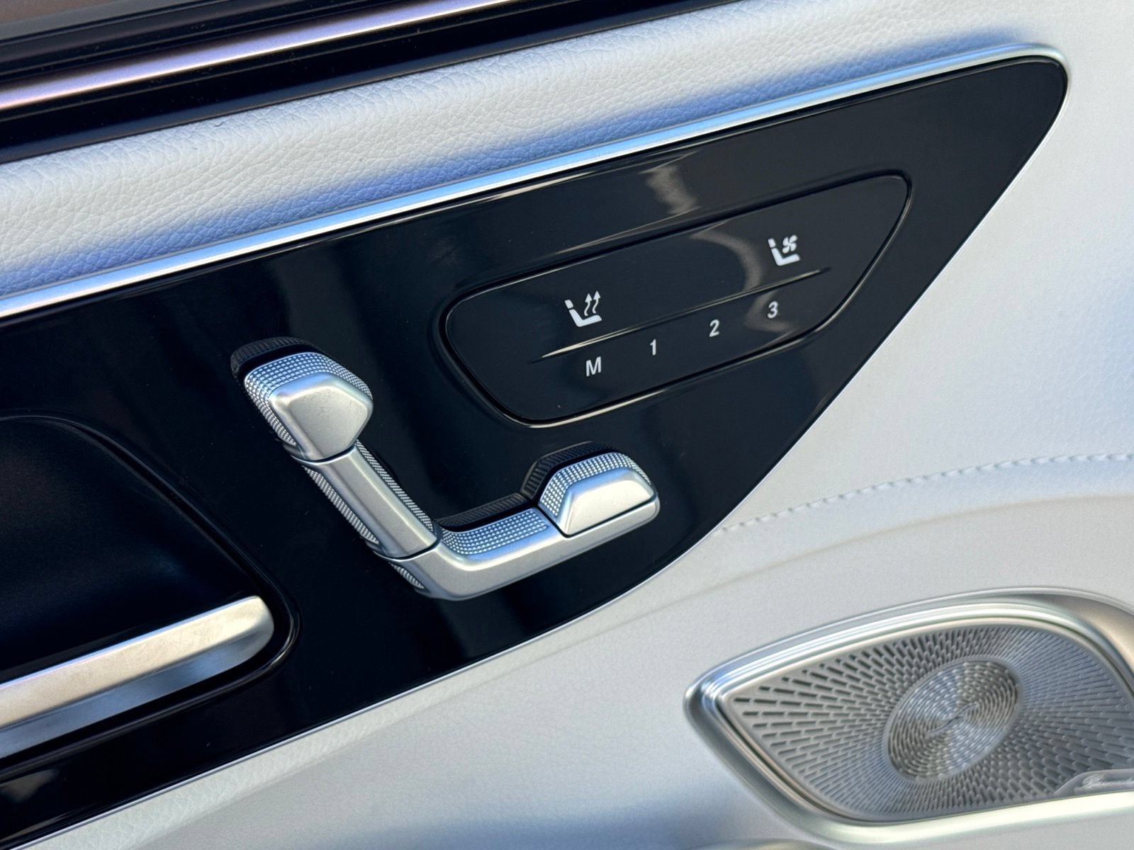 New 2027 Mercedes-Benz EQE 320 4MATIC SUV image 17