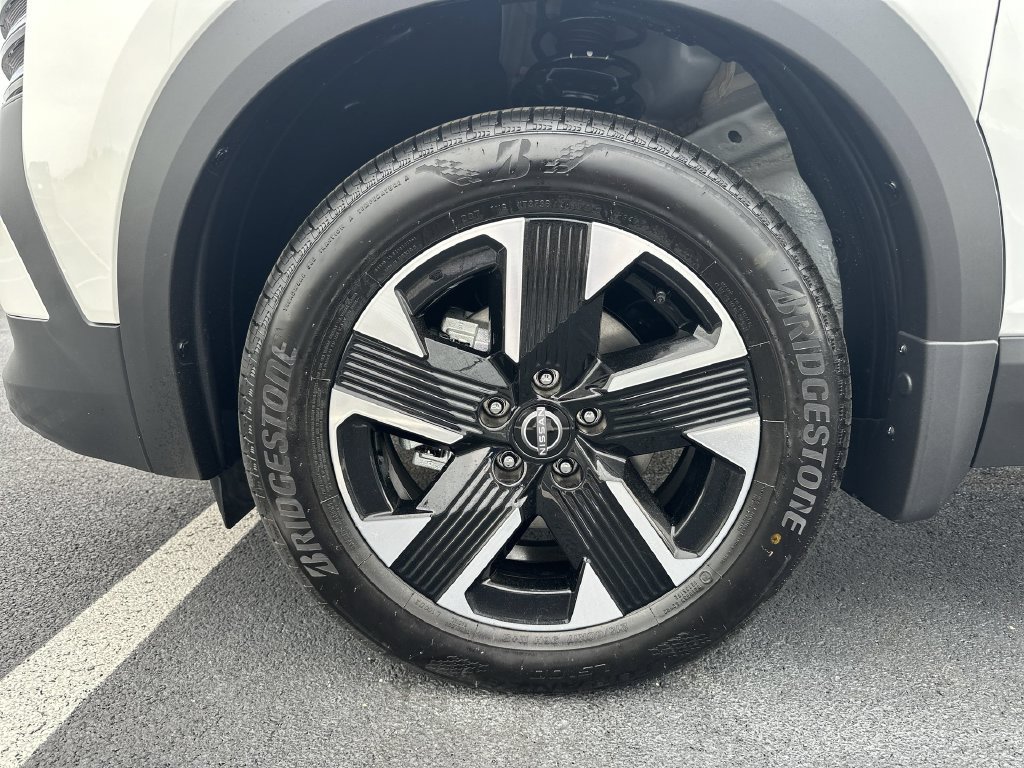 New 2026 Nissan Kicks SV w/ Cold Weather Package AWD/4WD image 16