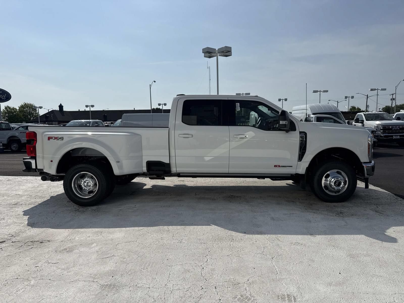 New 2026 Ford F350 Lariat w/ Lariat Ultimate Package AWD/4WD image 2