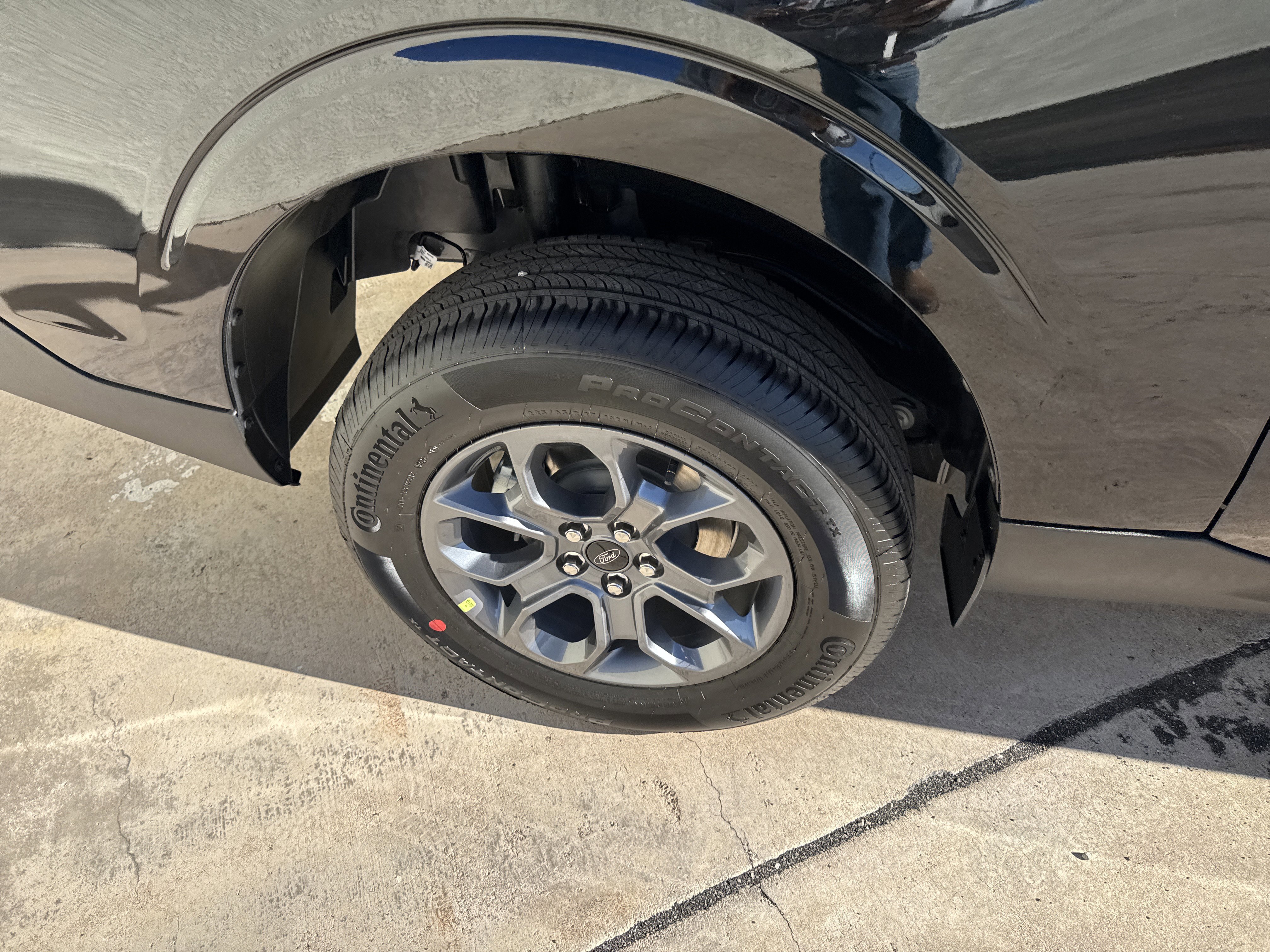 New 2025 Ford Maverick XLT image 9