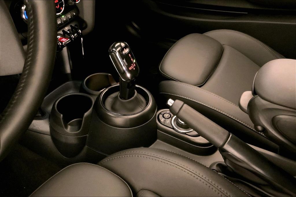 Certified 2024 MINI Cooper 2-Door Hardtop image 22