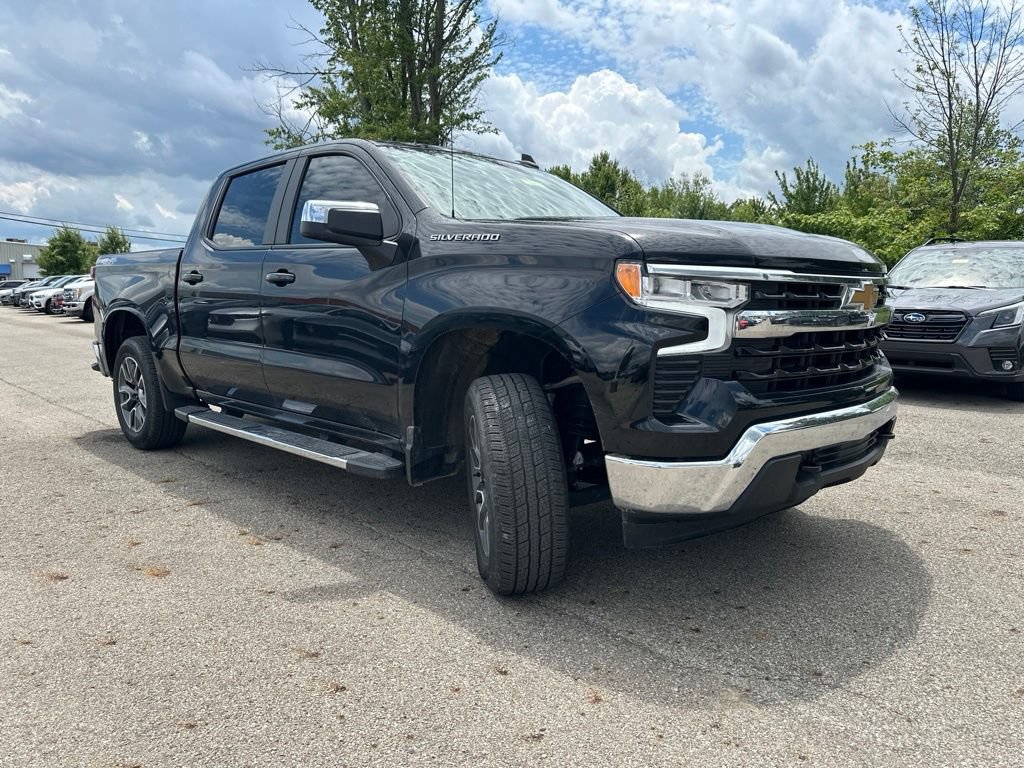 Used 2023 Chevrolet Silverado 1500 LT AWD/4WD image 14