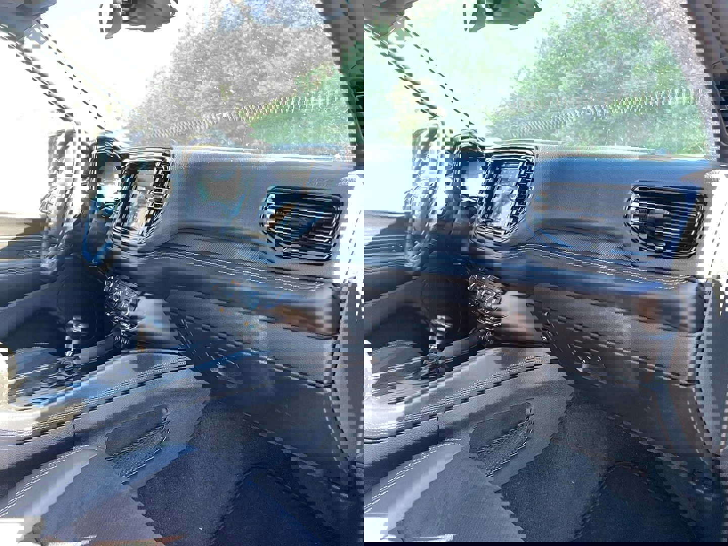 Used 2022 Dodge Durango GT image 24