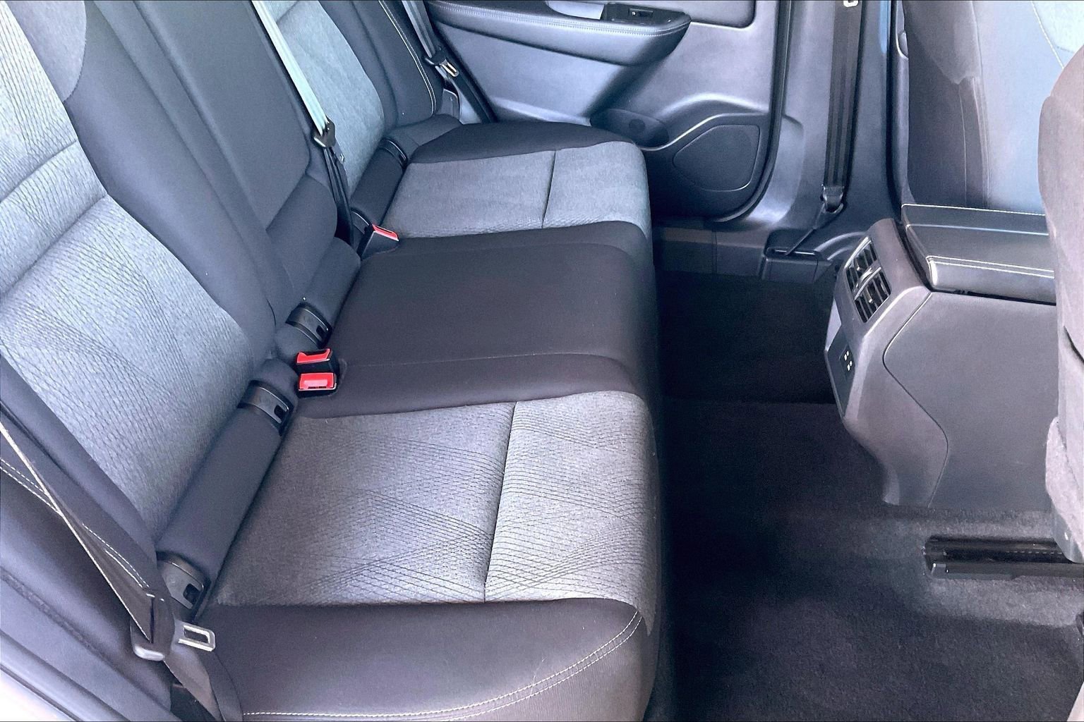 Used 2024 Nissan Rogue SV image 18