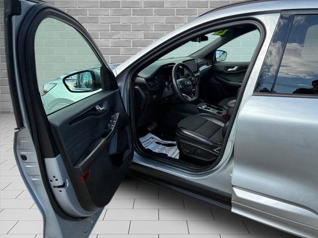 Certified 2023 Ford Escape ST-Line Select w/ Tech Pack #1 AWD/4WD image 15