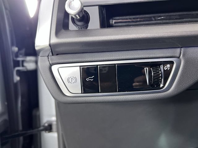 Certified 2026 Cadillac Vistiq Luxury w/ LPO, Floor Liner Package AWD/4WD image 17